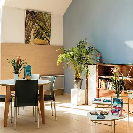 Comfortable Close To A Golf Course In Brittany Quéven